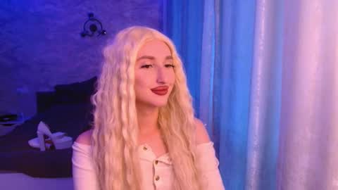 Snapshot of honey_sunset chatting on October 12, 2025, 2:27 pm honey_sunset online show from October 12, 2025, 2:27 pm