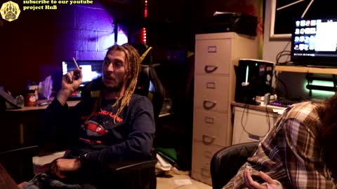 Snapshot of honeyand_thebear chatting on December 3, 2024, 4:25 am Honey and Bear online show from December 3, 2024, 4:25 am