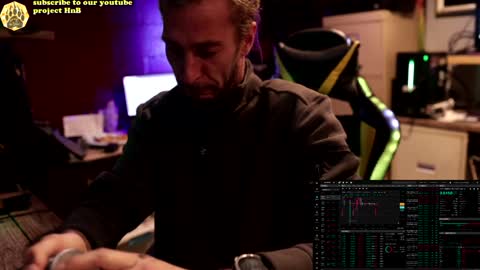 Snapshot of honeyand_thebear chatting on December 4, 2024, 1:53 pm Honey and Bear online show from December 4, 2024, 1:53 pm