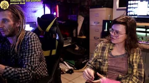 Snapshot of honeyand_thebear chatting on December 7, 2024, 5:48 am Honey and Bear online show from December 7, 2024, 5:48 am