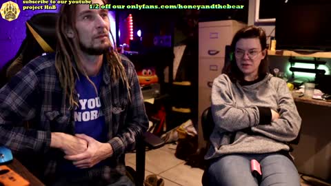 Snapshot of honeyand_thebear chatting on January 6, 2025, 4:47 am Honey and Bear online show from January 6, 2025, 4:47 am