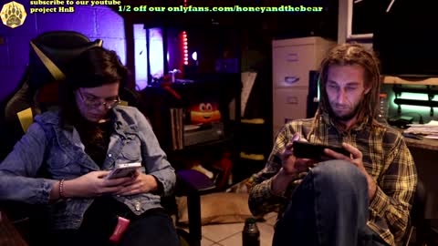 Snapshot of honeyand_thebear chatting on January 10, 2025, 3:07 am Honey and Bear online show from January 10, 2025, 3:07 am