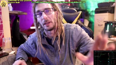 Snapshot of honeyand_thebear chatting on February 3, 2025, 3:59 pm Honey and Bear online show from February 3, 2025, 3:59 pm