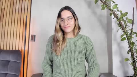 Sofia independent model online show from December 26, 2024, 11:32 am