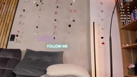 Sofia independent model online show from February 15, 2025, 11:28 am