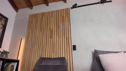 Sofia independent model online show from February 25, 2025, 2:22 pm