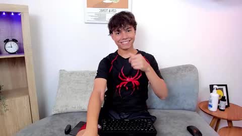 honeymoon_sariel online show from November 18, 2025, 8:24 pm