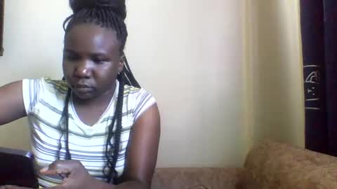 Honeymuny online show from December 1, 2025, 8:08 am