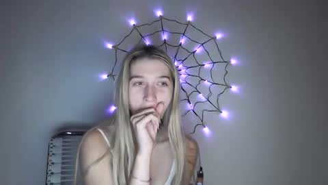 Snapshot of honeyveil chatting on October 26, 2025, 1:00 am honeyveil online show from October 26, 2025, 1:00 am