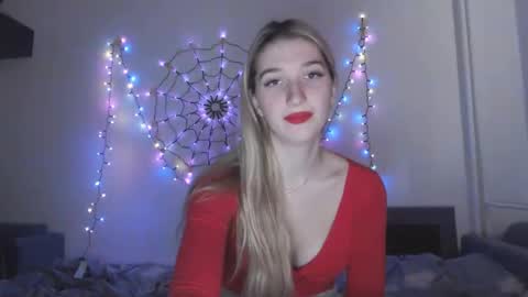 Snapshot of honeyveil chatting on November 14, 2025, 12:37 pm honeyveil online show from November 14, 2025, 12:37 pm