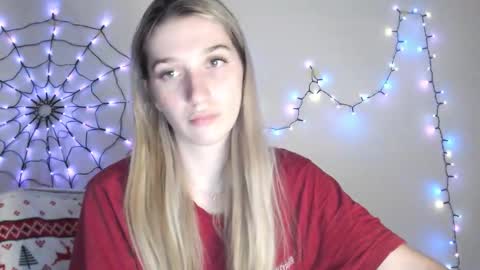 Snapshot of honeyveil chatting on November 28, 2025, 9:06 pm honeyveil online show from November 28, 2025, 9:06 pm