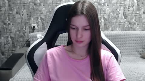 Snapshot of honeyynancyy chatting on December 25, 2024, 2:13 pm Nancy online show from December 25, 2024, 2:13 pm