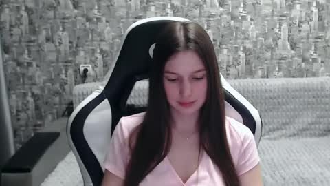 Snapshot of honeyynancyy chatting on February 11, 2025, 2:46 pm Nancy online show from February 11, 2025, 2:46 pm