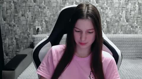 Snapshot of honeyynancyy chatting on March 4, 2025, 3:26 pm Nancy online show from March 4, 2025, 3:26 pm