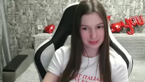 Snapshot of honeyynancyy chatting on March 11, 2025, 7:14 pm Nancy online show from March 11, 2025, 7:14 pm