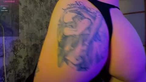 the perfectgirl online show from October 21, 2025, 8:20 pm