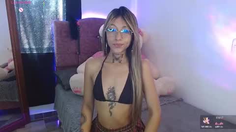 Hoollly Jones online show from September 25, 2025, 2:10 pm