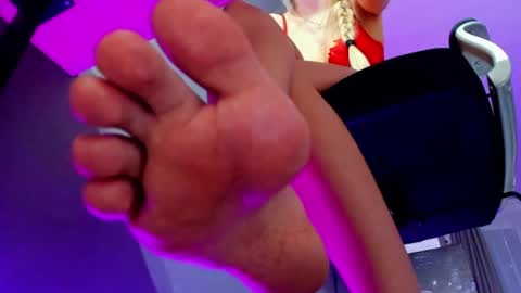 Snapshot of hooot_blonde777 chatting on February 20, 2025, 11:32 pm hooot_blonde777 online show from February 20, 2025, 11:32 pm