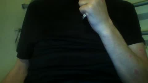 Snapshot of hooper37 chatting on December 31, 2024, 12:43 am Hooper39 online show from December 31, 2024, 12:43 am