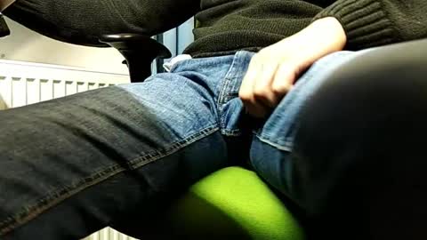 hor34ny5 online show from December 4, 2025, 10:02 am