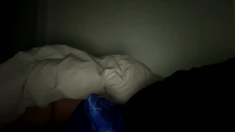 Snapshot of hornuncut1900 chatting on December 20, 2025, 9:05 am hornuncut1900 online show from December 20, 2025, 9:05 am