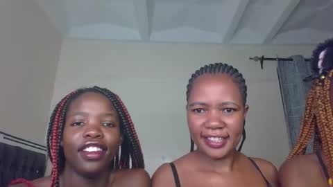 Snapshot of horny_lainie chatting on September 30, 2025, 5:40 pm horny_lainie online show from September 30, 2025, 5:40 pm