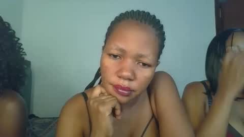 Snapshot of horny_lainie chatting on October 19, 2025, 5:24 pm horny_lainie online show from October 19, 2025, 5:24 pm