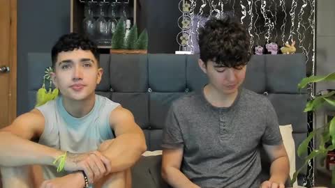 Snapshot of horny_twinks_guys chatting on February 3, 2025, 12:36 am Alex and Camilo online show from February 3, 2025, 12:36 am