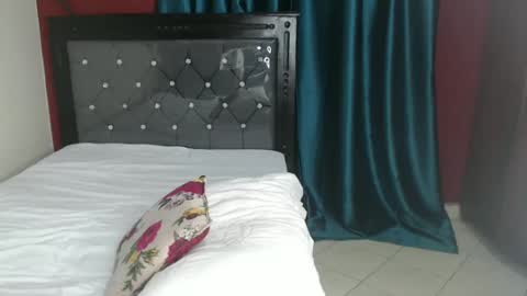 Snapshot of hornybella4 chatting on January 16, 2025, 1:06 am Bella online show from January 16, 2025, 1:06 am