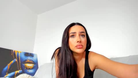 Snapshot of hornyemma_ chatting on December 3, 2024, 9:00 am Emma online show from December 3, 2024, 9:00 am