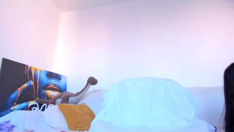 Snapshot of hornyemma_ chatting on January 20, 2025, 7:36 am Emma online show from January 20, 2025, 7:36 am