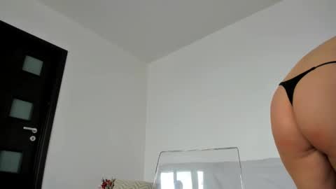 Snapshot of hornyemma_ chatting on February 18, 2025, 8:38 am Emma online show from February 18, 2025, 8:38 am