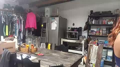 Snapshot of hornyhippies0080 chatting on October 25, 2025, 11:40 am Nix D online show from October 25, 2025, 11:40 am