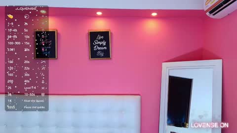 Snapshot of hornyhousekeeper_ chatting on December 9, 2024, 12:51 pm Valentina online show from December 9, 2024, 12:51 pm