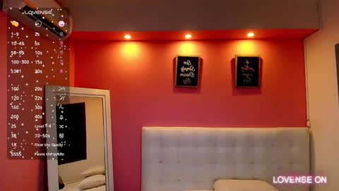 Snapshot of hornyhousekeeper_ chatting on December 10, 2024, 12:49 pm Valentina online show from December 10, 2024, 12:49 pm