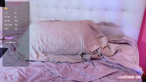 Snapshot of hornyhousekeeper_ chatting on December 22, 2024, 6:26 pm Valentina online show from December 22, 2024, 6:26 pm