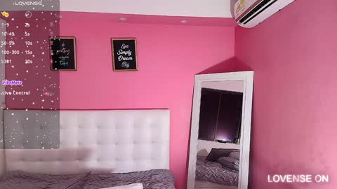 Snapshot of hornyhousekeeper_ chatting on January 9, 2025, 12:41 pm Valentina online show from January 9, 2025, 12:41 pm