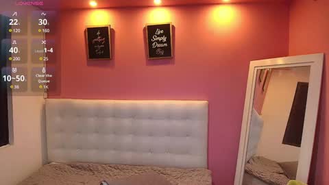 Snapshot of hornyhousekeeper_ chatting on January 16, 2025, 12:53 pm Valentina online show from January 16, 2025, 12:53 pm