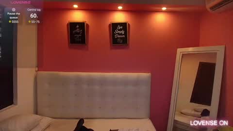 Snapshot of hornyhousekeeper_ chatting on January 18, 2025, 12:47 pm Valentina online show from January 18, 2025, 12:47 pm