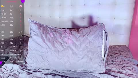 Snapshot of hornyhousekeeper_ chatting on February 4, 2025, 3:47 pm Valentina online show from February 4, 2025, 3:47 pm