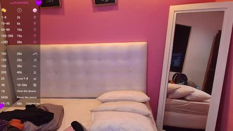 Snapshot of hornyhousekeeper_ chatting on February 6, 2025, 12:37 pm Valentina online show from February 6, 2025, 12:37 pm