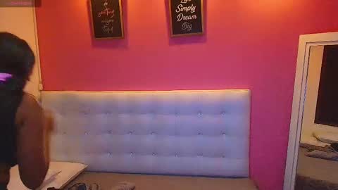 Snapshot of hornyhousekeeper_ chatting on February 25, 2025, 12:24 pm Valentina online show from February 25, 2025, 12:24 pm