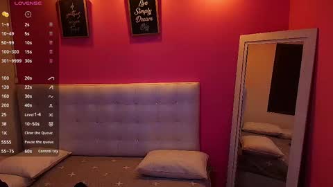 Snapshot of hornyhousekeeper_ chatting on February 27, 2025, 12:34 pm Valentina online show from February 27, 2025, 12:34 pm