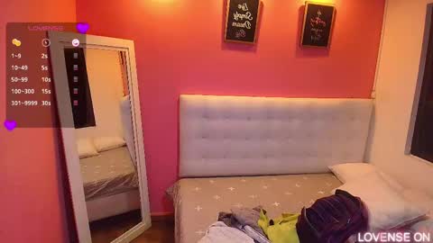 Snapshot of hornyhousekeeper_ chatting on March 12, 2025, 12:15 pm Valentina online show from March 12, 2025, 12:15 pm