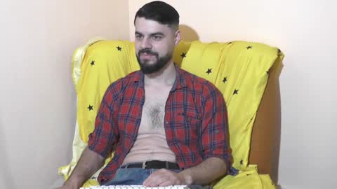 Snapshot of hornymaster93 chatting on January 11, 2025, 9:36 am hornymaster online show from January 11, 2025, 9:36 am