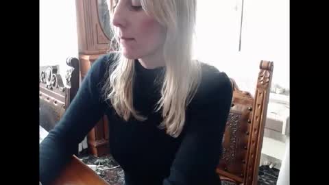 Snapshot of hornyssima chatting on November 21, 2025, 2:16 pm Hornyssima online show from November 21, 2025, 2:16 pm