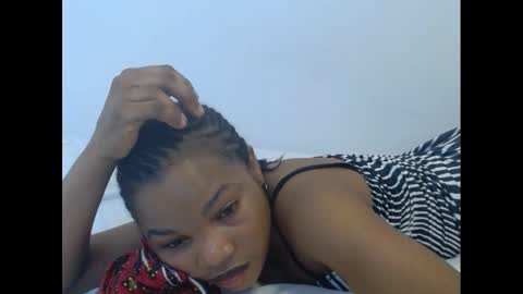 Snapshot of hornyxbum chatting on February 17, 2025, 11:02 am hornyxbum online show from February 17, 2025, 11:02 am