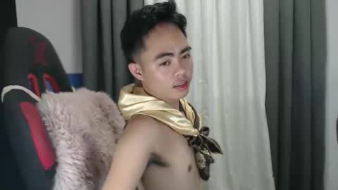 Rylle online show from September 14, 2025, 7:51 am