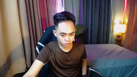 Rylle online show from December 1, 2025, 3:55 am