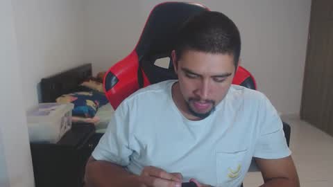 Snapshot of hot__husbands chatting on September 25, 2025, 12:14 am hot__husbands online show from September 25, 2025, 12:14 am